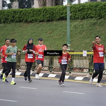 Runner Photo 8076498