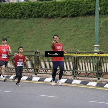 Runner Photo 8076508