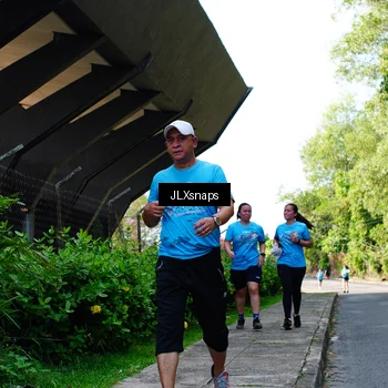 Runner Photo 8076543