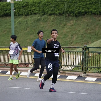 Runner Photo 8076569