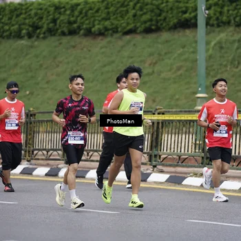 Runner Photo 8076574