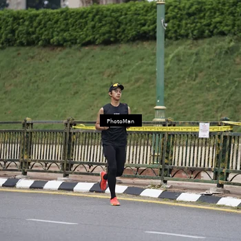 Runner Photo 8076698