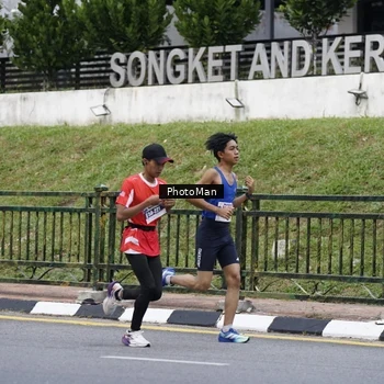 Runner Photo 8076702