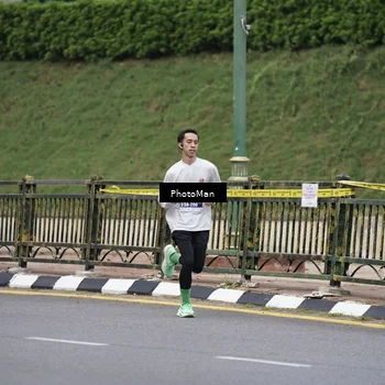Runner Photo 8076706