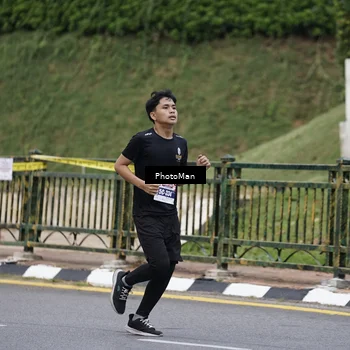 Runner Photo 8076724