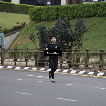 Runner Photo 8076756