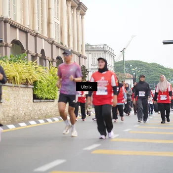 Runner Photo 8076758