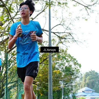 Runner Photo 8077023