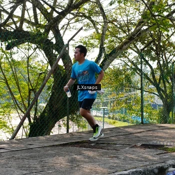 Runner Photo 8077274