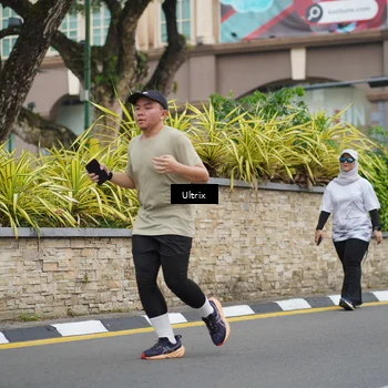 Runner Photo 8077301