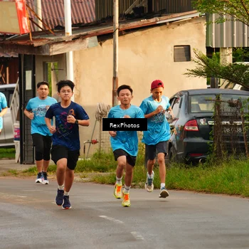 Runner Photo 8077402