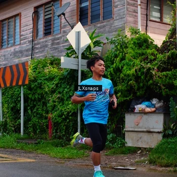Runner Photo 8077945