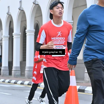 Runner Photo 8079348