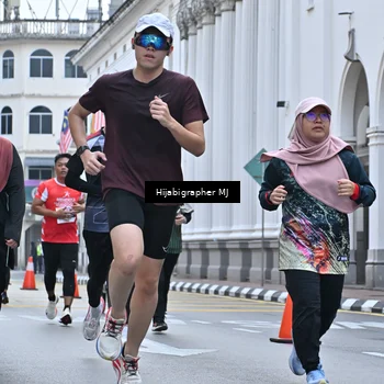 Runner Photo 8079385