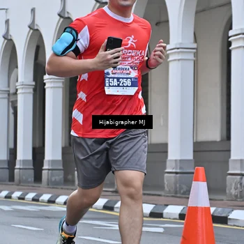 Runner Photo 8079389