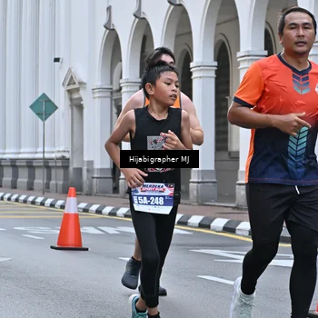 Runner Photo 8079443