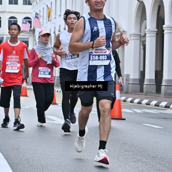 Runner Photo 8079461