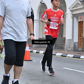 Runner Photo 8079591