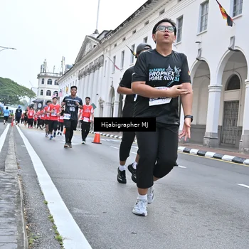Runner Photo 8079660