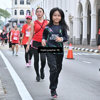 Runner Photo 8080100