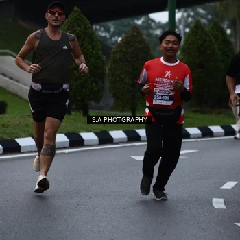 Runner Photo 8080985