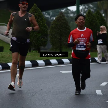 Runner Photo 8080999