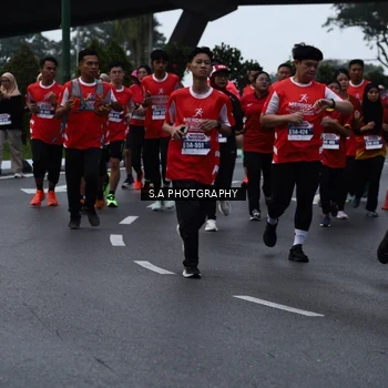 Runner Photo 8081001