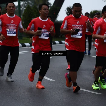 Runner Photo 8081006