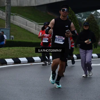 Runner Photo 8081141