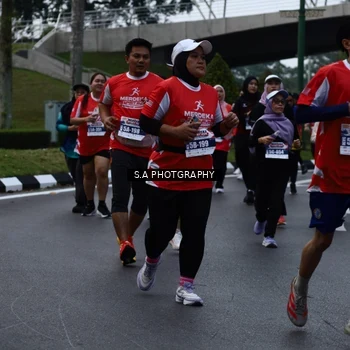 Runner Photo 8081181