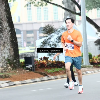 Runner Photo 8081243