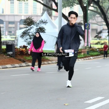 Runner Photo 8081347