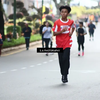 Runner Photo 8081363