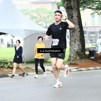 Runner Photo 8081575