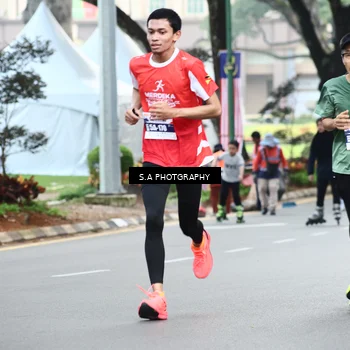 Runner Photo 8081588