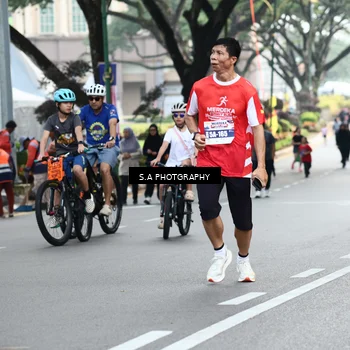 Runner Photo 8081659