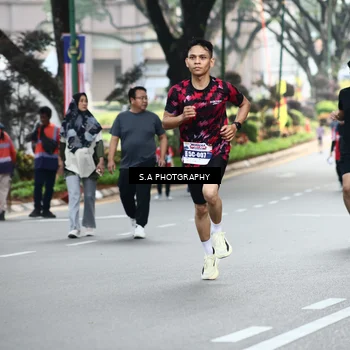 Runner Photo 8081663