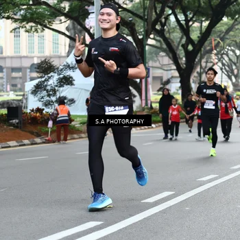 Runner Photo 8081696