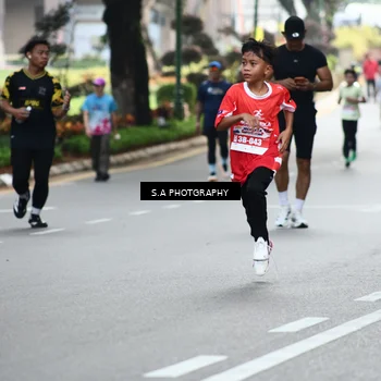 Runner Photo 8081740