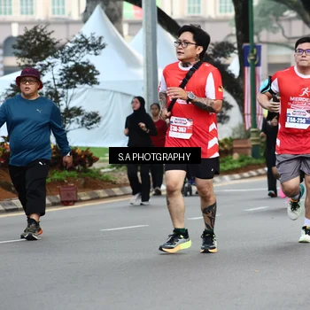 Runner Photo 8081755