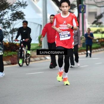 Runner Photo 8081772
