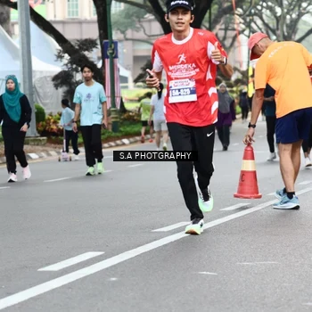 Runner Photo 8081789