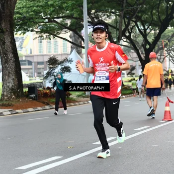 Runner Photo 8081792