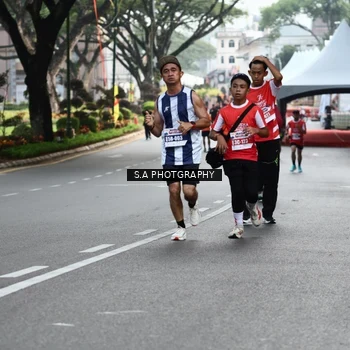 Runner Photo 8081952