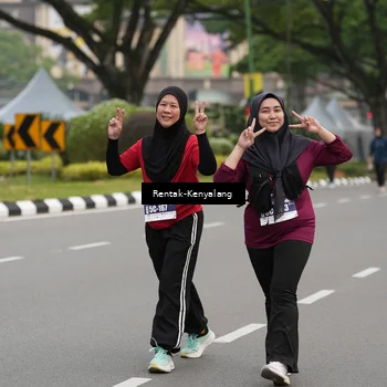 Runner Photo 8082024