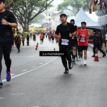 Runner Photo 8082292