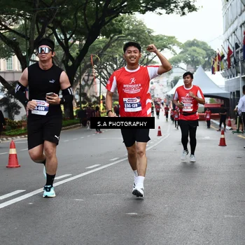 Runner Photo 8082323