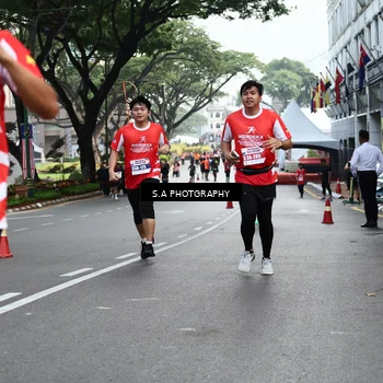 Runner Photo 8082332