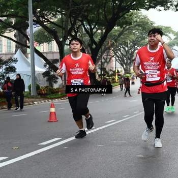 Runner Photo 8082351