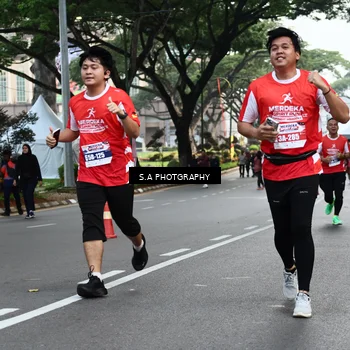 Runner Photo 8082369